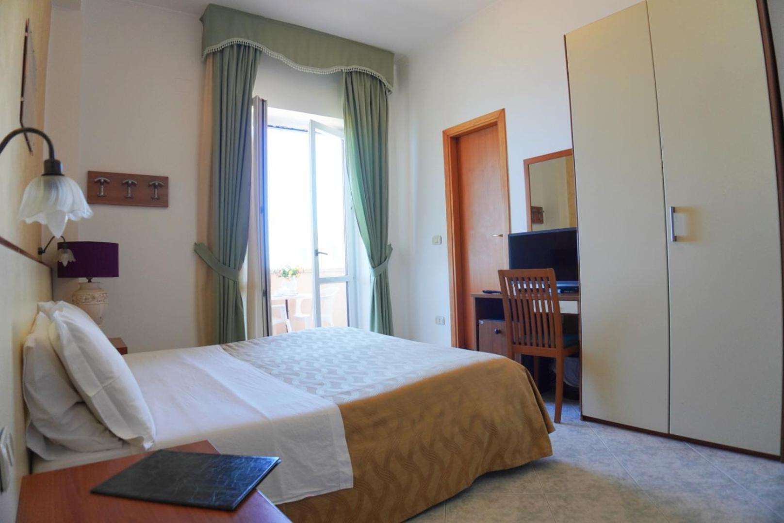 New Hotel Sonia Santa Maria di Castellabate Exterior foto