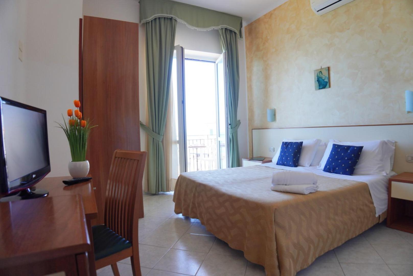 New Hotel Sonia Santa Maria di Castellabate Exterior foto