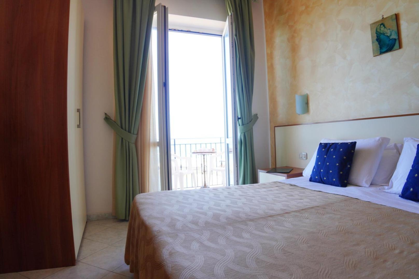 New Hotel Sonia Santa Maria di Castellabate Exterior foto